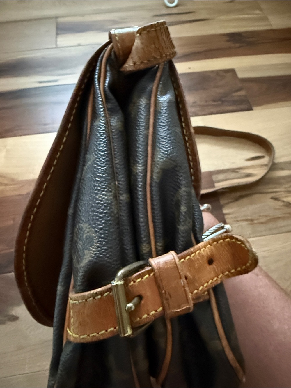 Louis Vuitton Brown Monogram Crossbody Satchel with Tan Strap - Picture 3 of 16